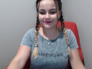 Live sex webcam photo for MIASWEET21 #140198397