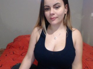 Live sex webcam photo for MIASWEET21 #140611646