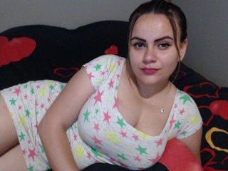 Live sex webcam photo for MIASWEET21 #163339945