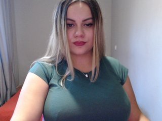 Live sex webcam photo for MIASWEET21 #184414265