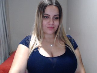 Live sex webcam photo for MIASWEET21 #184689756