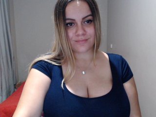 Live sex webcam photo for MIASWEET21 #184691755