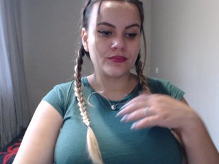 Live sex webcam photo for MIASWEET21 #187122258