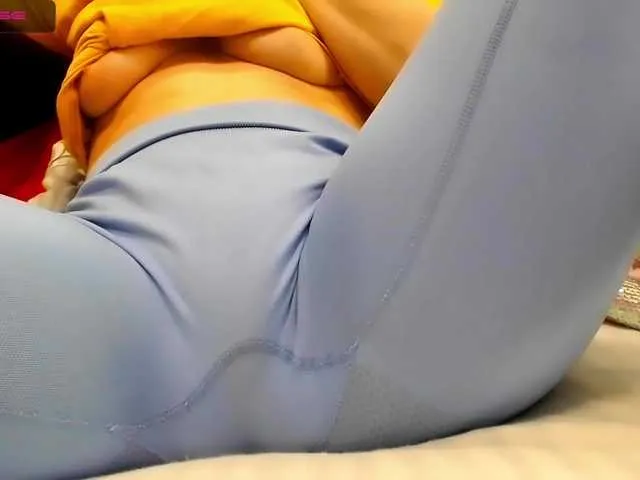 Live sex webcam photo for MiaSweety #273134139