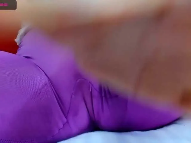 Live sex webcam photo for MiaSweety #273144673