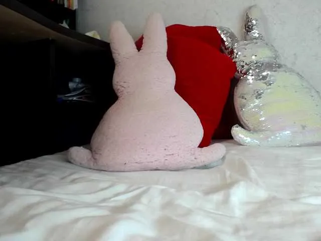 Live sex webcam photo for MiaSweety #277927159