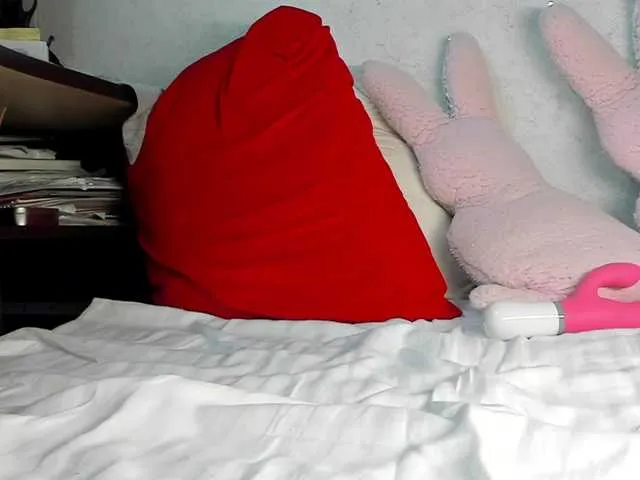 Live sex webcam photo for MiaSweety #290424766