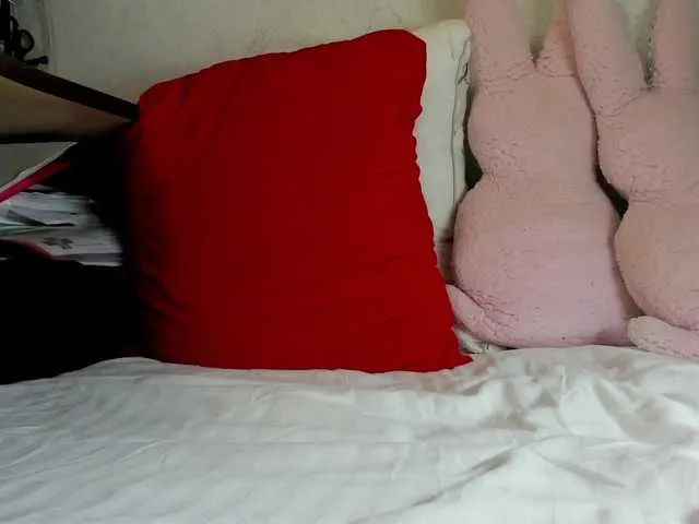 Live sex webcam photo for MiaSweety #291091653