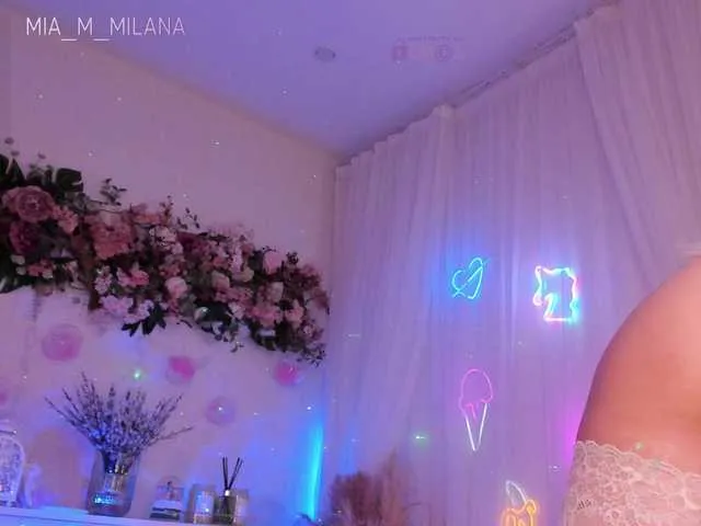 Live sex webcam photo for MiaTonyy #277378103