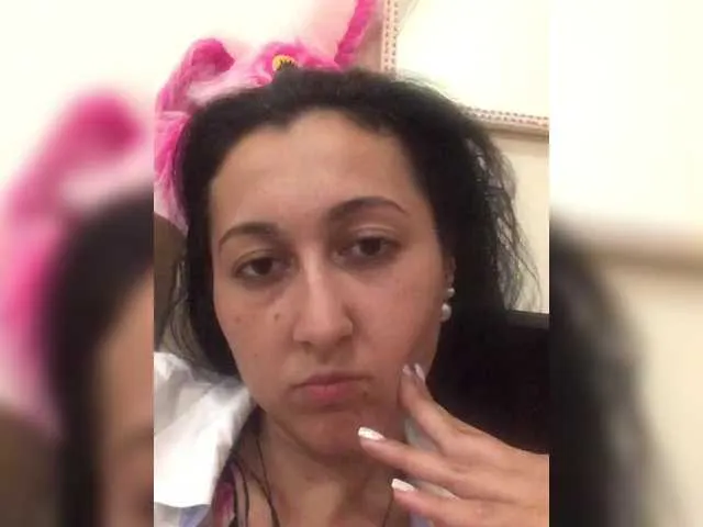 Live sex webcam photo for MiaTorres #290938591