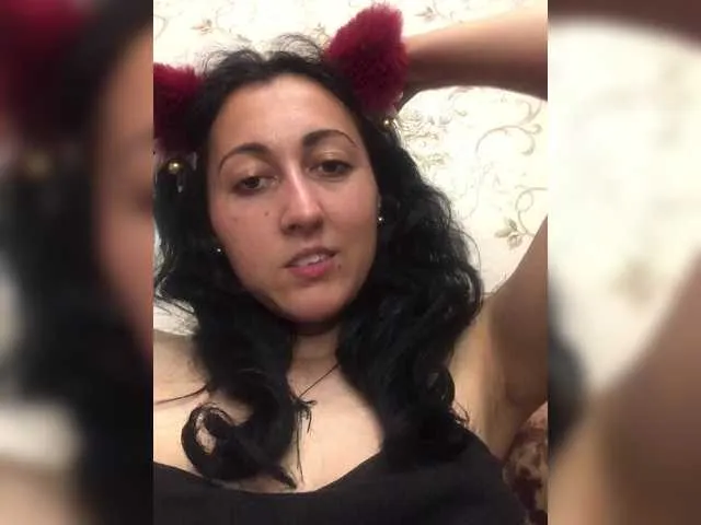 Live sex webcam photo for MiaTorres #291207648