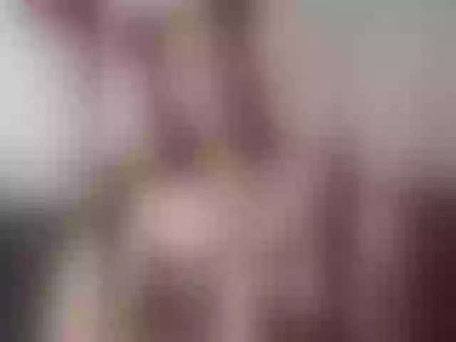 Live sex webcam photo for MiaTorres #291600760