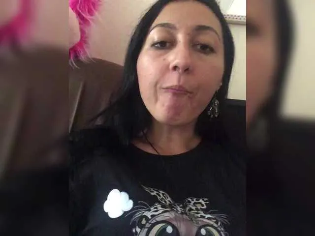 Live sex webcam photo for MiaTorres #291720422
