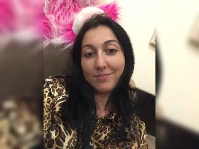 Live sex webcam photo for MiaTorres #291746658