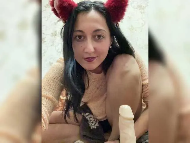 Live sex webcam photo for MiaTorres #292062711