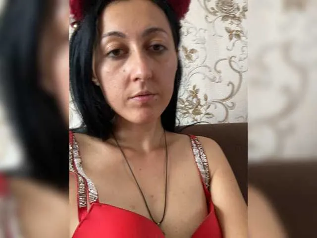 Live sex webcam photo for MiaTorres #293987405
