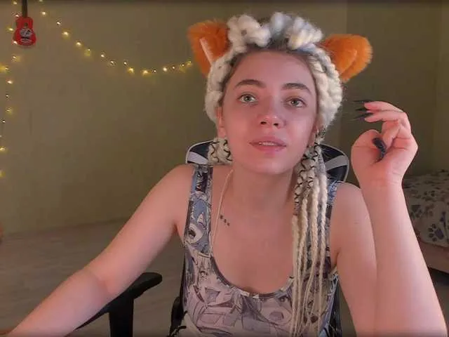 Live sex webcam photo for MiaUnicorn #272577298