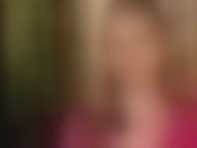 Live sex webcam photo for MiaVebes #293181001