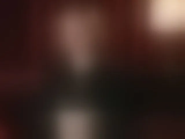 Live sex webcam photo for MiaVebes #293381244