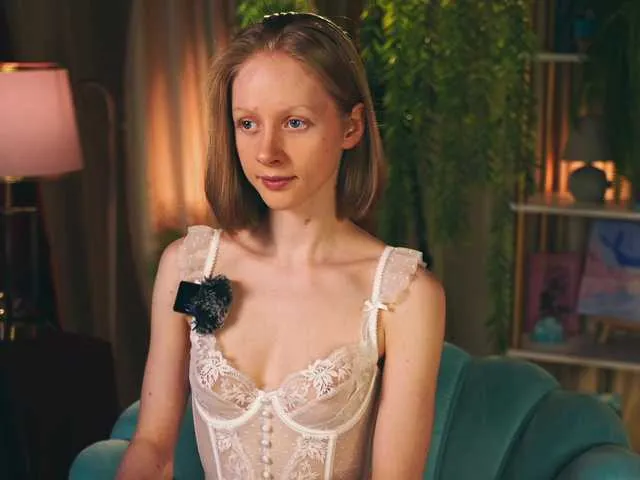 Live sex webcam photo for MiaVebes #293956091