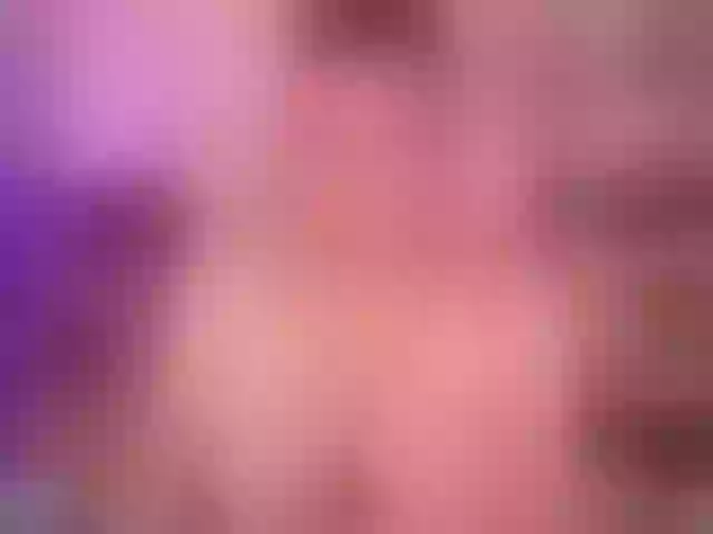 Live sex webcam photo for MiaVixenn #290319516