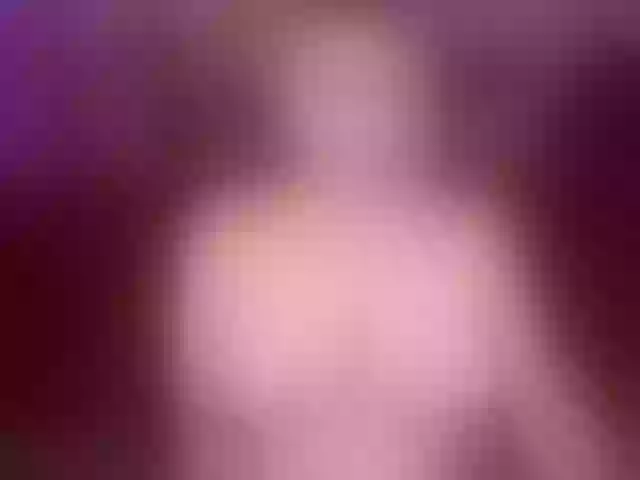 Live sex webcam photo for MiaVixenn #291869505