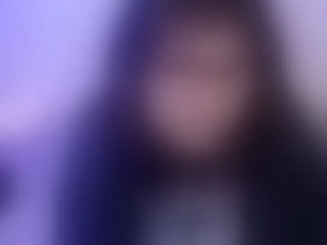 Live sex webcam photo for Miacanelaxo #293636099