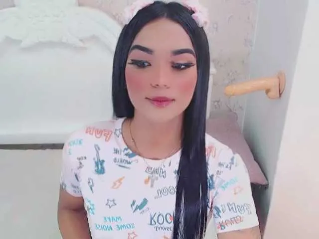 Live sex webcam photo for Miadanielaxxx #273232452