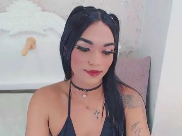 Live sex webcam photo for Miadanielaxxx #273244301