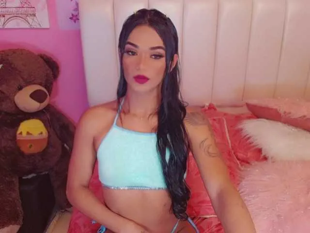 Live sex webcam photo for Miadanielaxxx #273931524