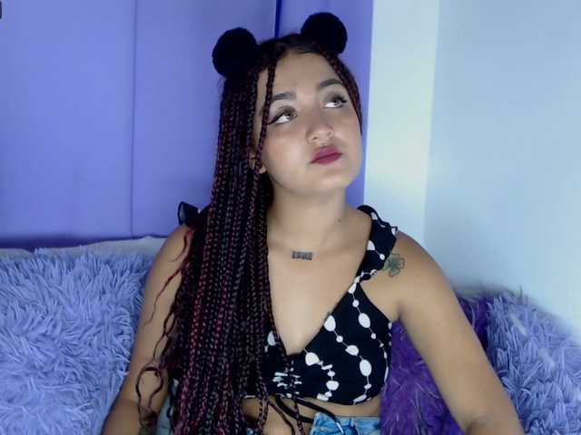 Live sex webcam photo for Miafroz #273599449