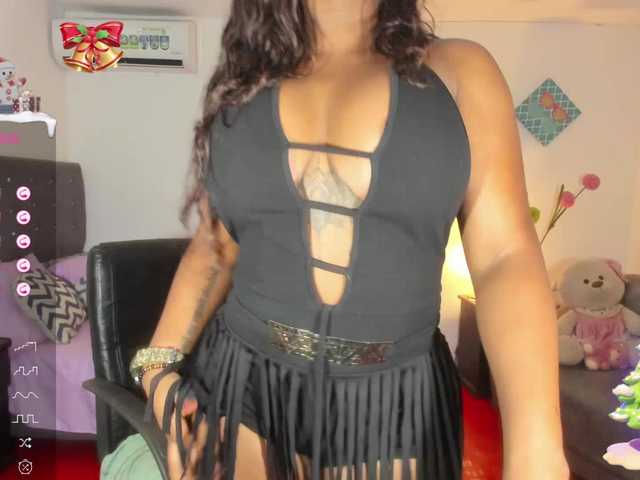 Live sex webcam photo for Miagrace1 #277024438