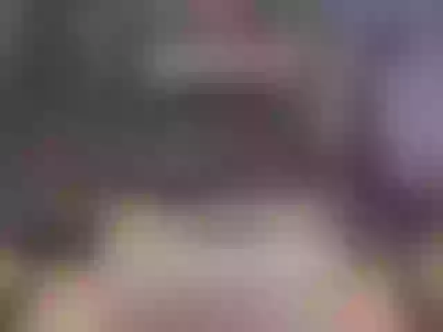 Live sex webcam photo for MiamiMur #290771413