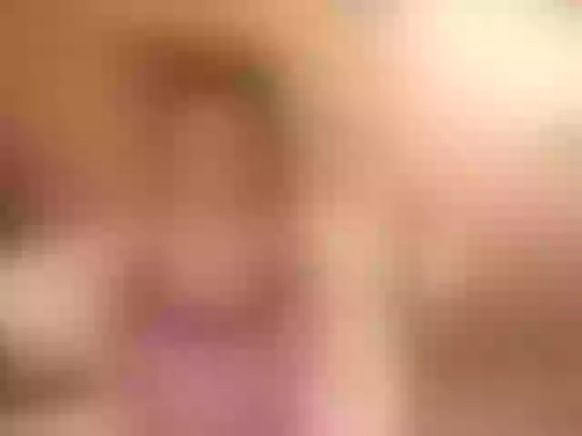Live sex webcam photo for MiamiMur #291856874