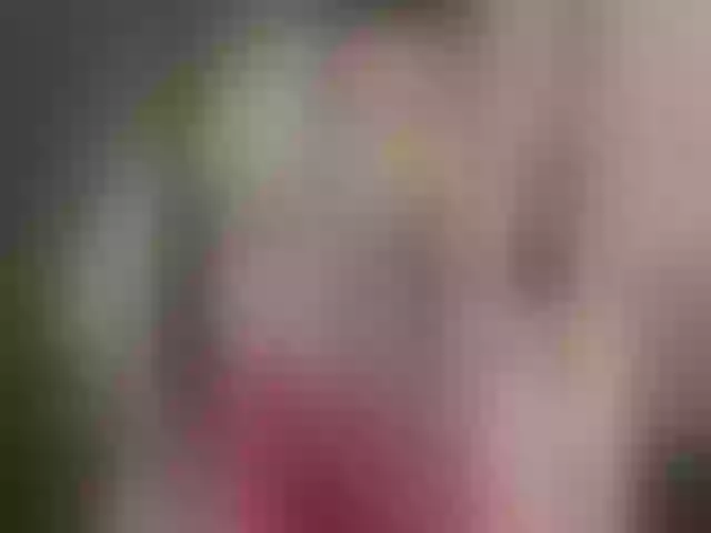 Live sex webcam photo for MiamiMur #292071662