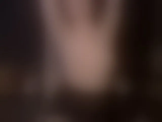 Live sex webcam photo for MiamiMur #293254110