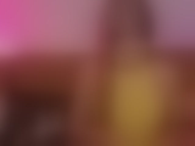 Live sex webcam photo for MiamiMur #294032443