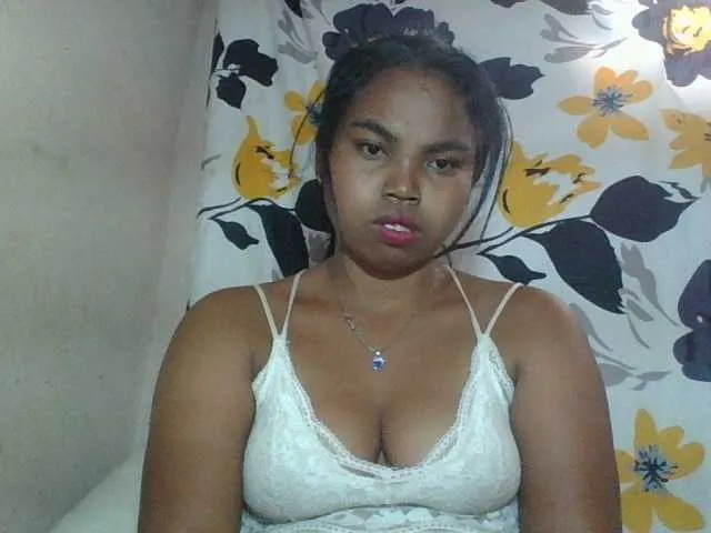 Live sex webcam photo for Miarizou #292012990