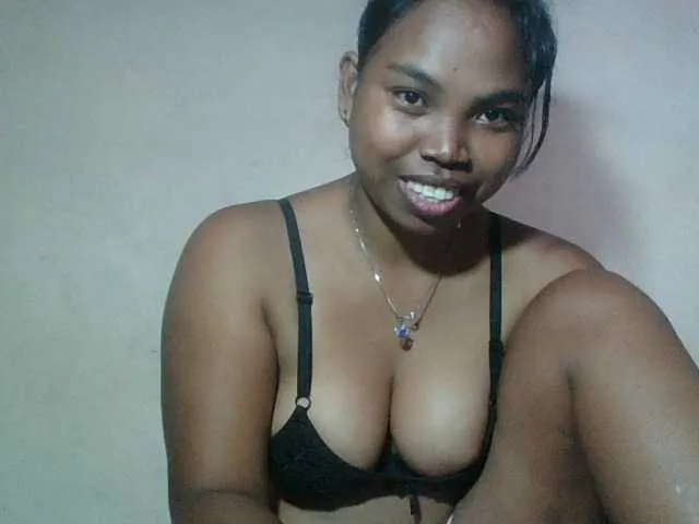 Live sex webcam photo for Miarizou #292312811