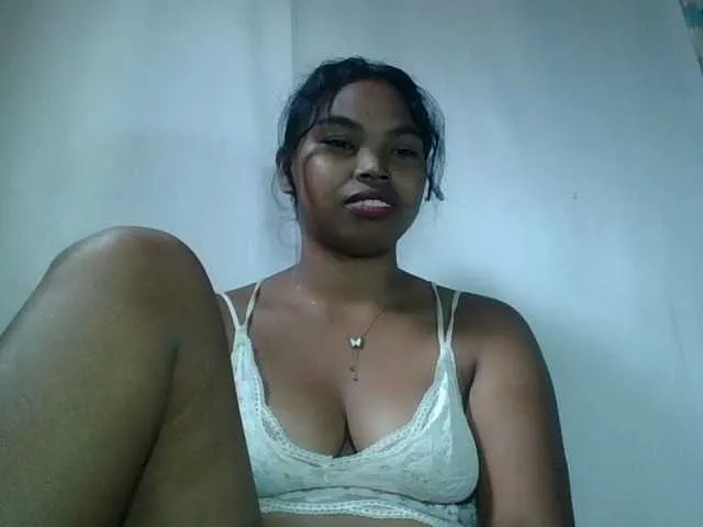 Live sex webcam photo for Miarizou #292727078