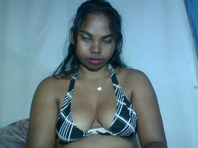 Live sex webcam photo for Miarizou #292774782