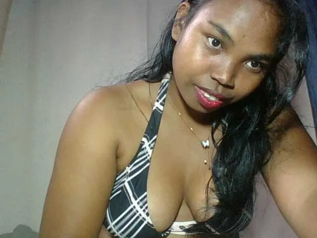 Live sex webcam photo for Miarizou #292780891