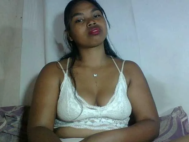 Live sex webcam photo for Miarizou #292872880