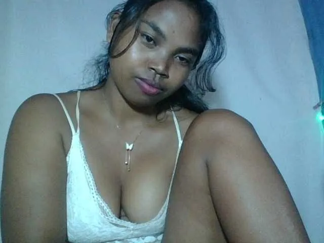 Live sex webcam photo for Miarizou #292887264