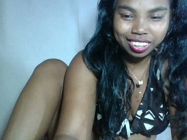 Live sex webcam photo for Miarizou #292977913