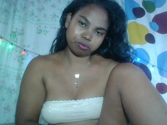 Live sex webcam photo for Miarizou #293044196