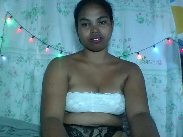Live sex webcam photo for Miarizou #293071977
