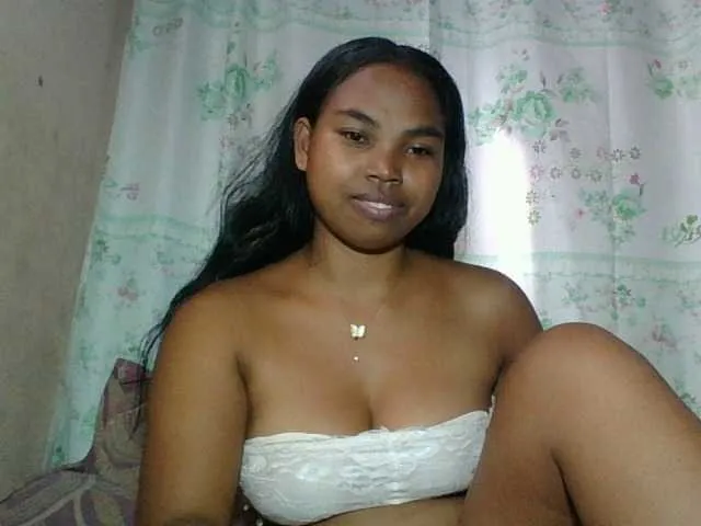 Live sex webcam photo for Miarizou #293289278