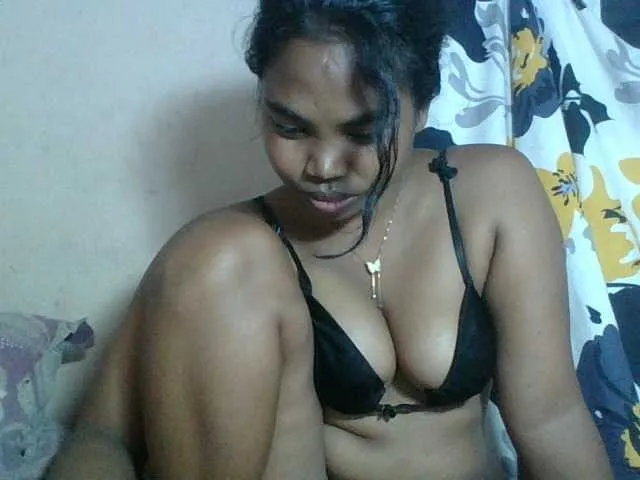 Live sex webcam photo for Miarizou #293429472