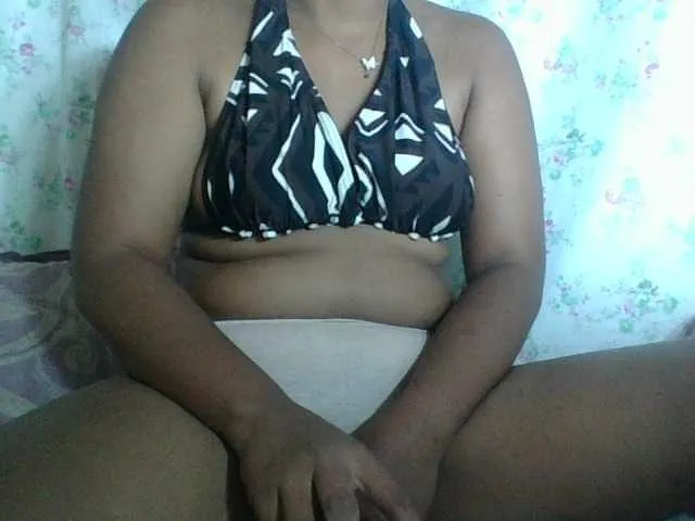 Live sex webcam photo for Miarizou #293644481